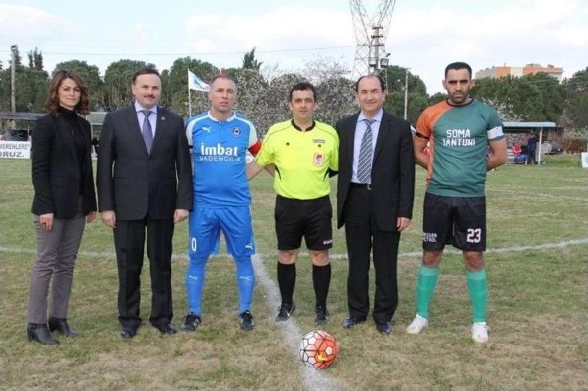 Soma&rsquo;da 23. Kurumlar Arası Futbol Turnuvası Başladı