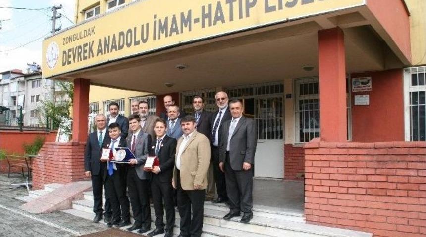 İmam Hatip &Ouml;ğrencileri Başarıdan Başarıya Koşuyor