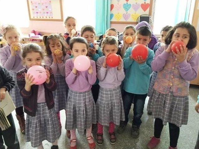 Orman İşletme M&uuml;d&uuml;rl&uuml;ğ&uuml;nden &Ouml;ğrencilere Hediye 1