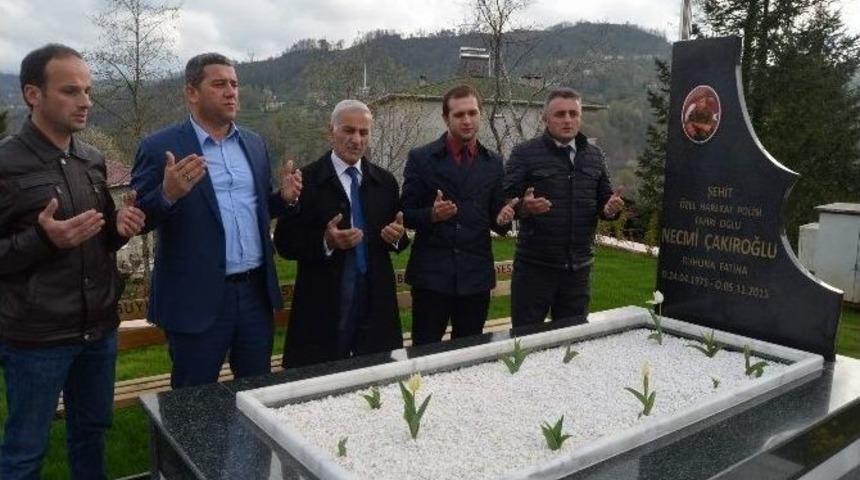 Şehit Arkadaşları İ&ccedil;in Ağıt Yaktılar