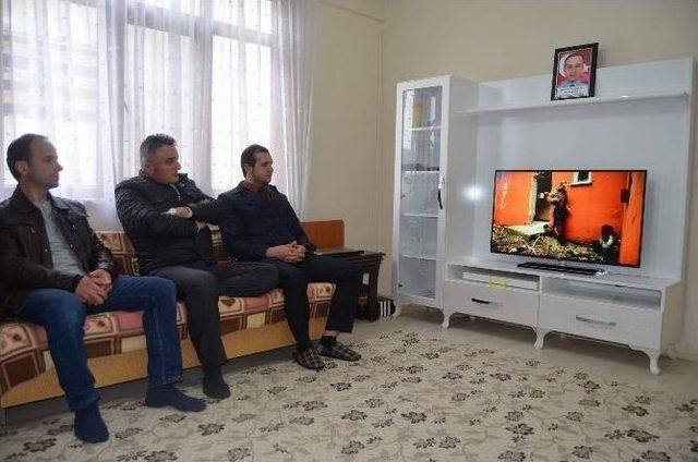 Şehit Arkadaşları İ&ccedil;in Ağıt Yaktılar 1