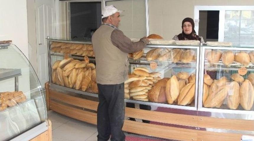 Cihanbeyli&rsquo;de &ldquo;askıda Ekmek Var&rdquo; Kampanyası B&uuml;y&uuml;yor