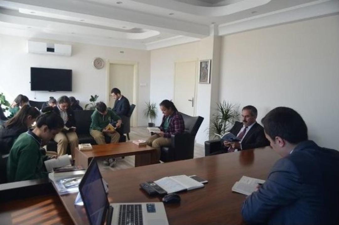 7&rsquo;den 70&rsquo;e Herkes Kitap Okudu