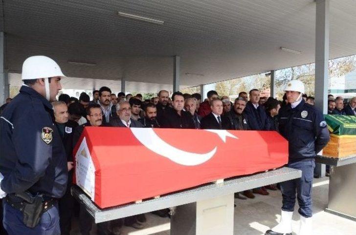 Trafik Kazasında Hayatını Kaybeden Polis Memleketinde Toprağa Verildi G3