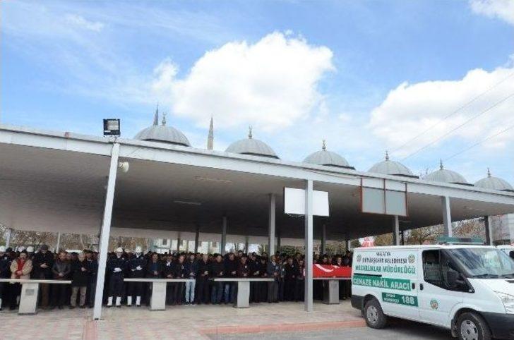 Trafik Kazasında Hayatını Kaybeden Polis Memleketinde Toprağa Verildi G5