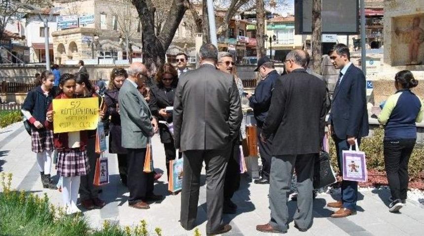 Avanos’ta Kitap Okuma Şenliği Düzenlendi