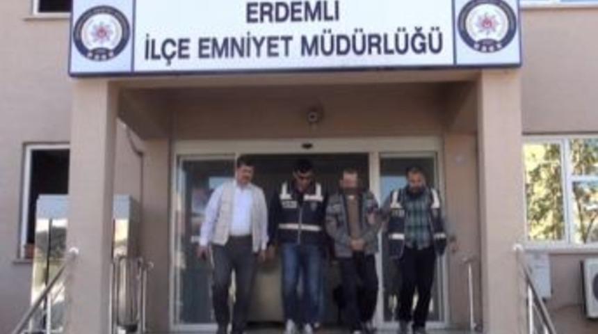 Mersin&rsquo;de Bı&ccedil;aklı Kavga: 1 &Ouml;l&uuml;