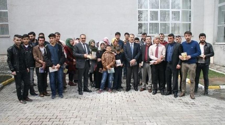 Muş&rsquo;ta Sessiz Kitap Okuma Etkinliği