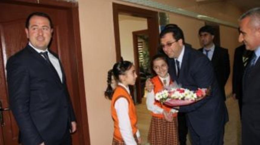 Hakkari Milli Eğitim M&uuml;d&uuml;r&uuml; Durgun G&ouml;revine Başladı