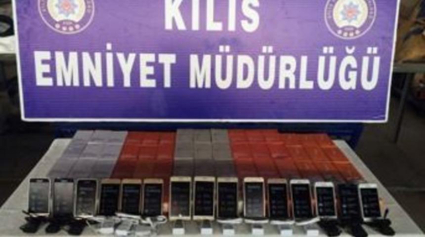 Ş&uuml;phe &Uuml;zerine Durdurulan Ara&ccedil;tan 115 Adet Ka&ccedil;ak Cep Telefonu &Ccedil;ıktı