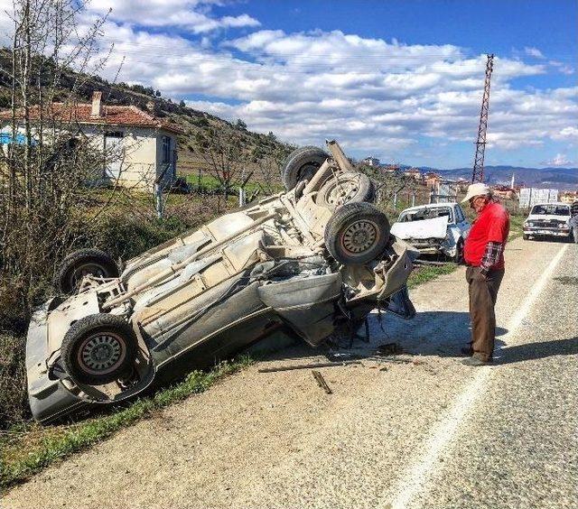 Taşköprü’de Trafik Kazası: 2 Yaralı