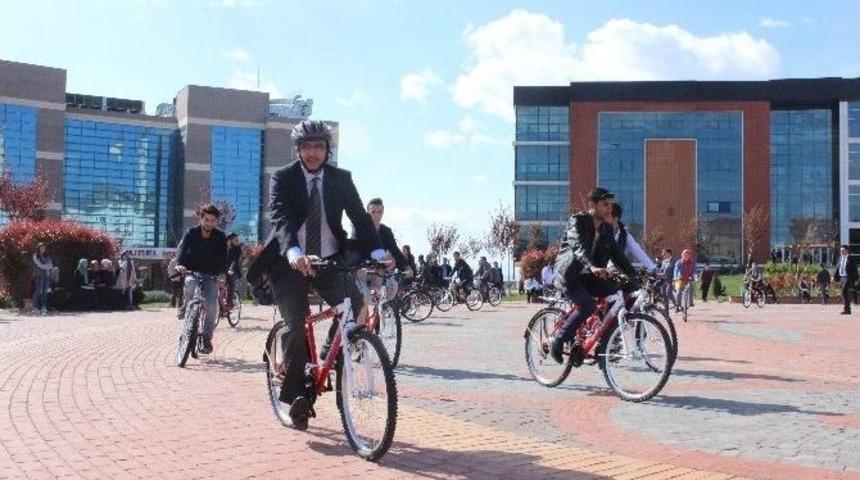 7 Aralık &Uuml;niversitesi&rsquo;ne 200 Bisiklet Teslim Edildi