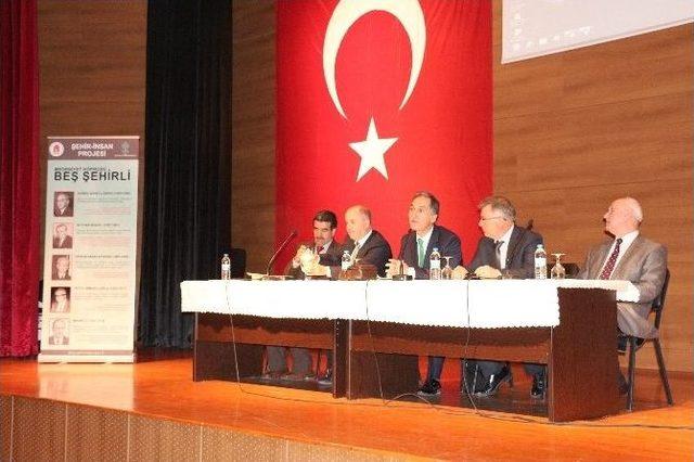 Akademisyenler Beş Yazarı Anlattı 1