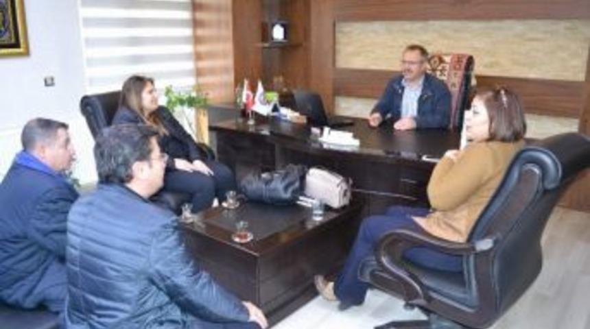 Hoca Ahmet Yesevi İlk&ouml;ğretim Okul Aile Birliği&rsquo;nden Eğitim Bir-sen&rsquo;e Ziyaret