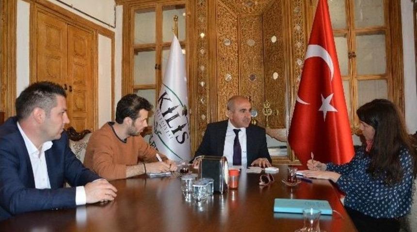 İngiliz Ve Hollanda Gazeteleri Nobel&rsquo;e Aday Kilis&rsquo;in Belediye Başkanı İle R&ouml;portaj Yaptı