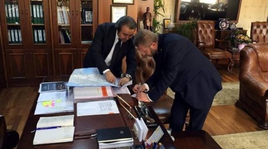 Milletvekili Ahmet Tan, Karayolları Genel M&uuml;d&uuml;r İsmail Kartal&rsquo;ı Ziyaret Etti