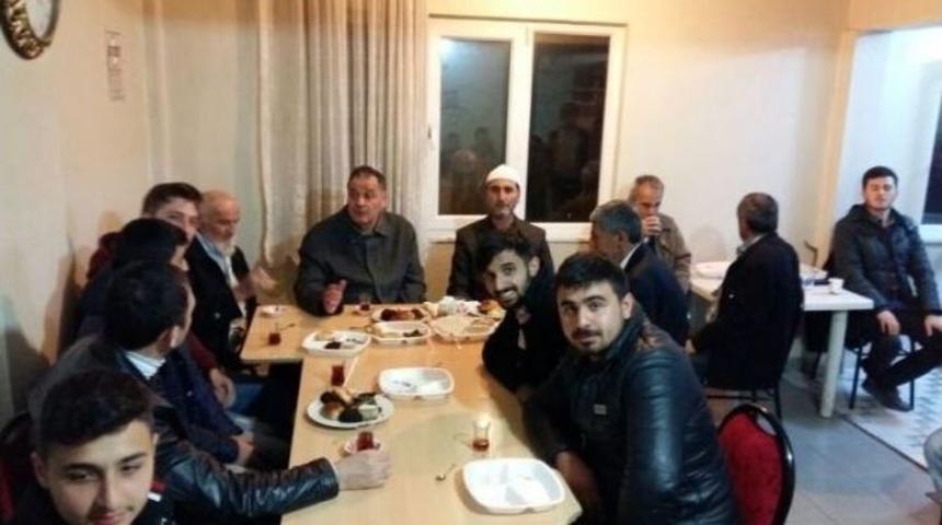 Gen&ccedil;lerle Dua Buluşması