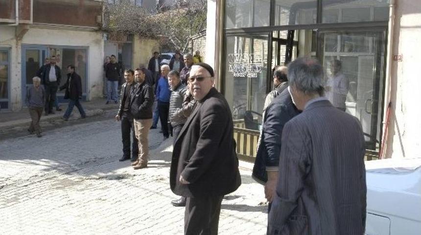 Balkondan Atılan Buzdolabı Sayesinde Yangının &Ouml;n&uuml;ne Ge&ccedil;ildi