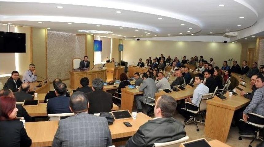 Ad&uuml;&rsquo;de 76 Personel &Uuml;st Kadroya Ge&ccedil;irildi