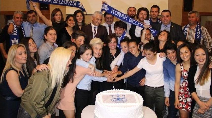 Konak&rsquo;ta Şampiyonluk Coşkusu