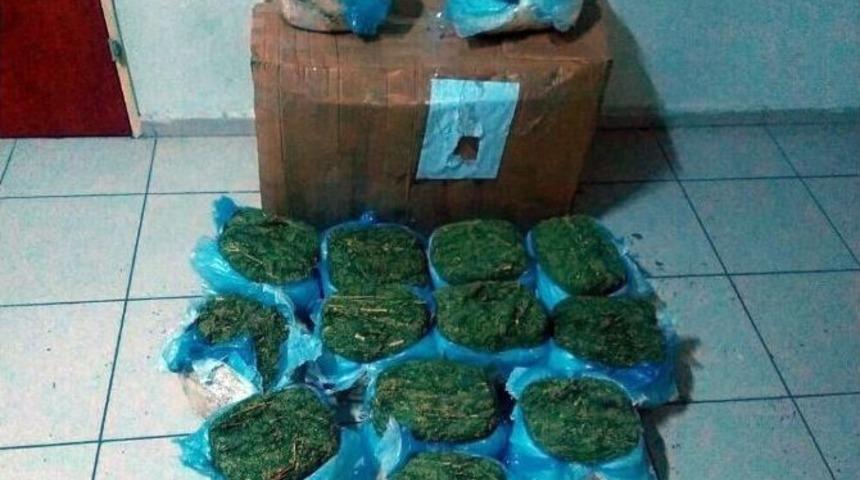 Kargo Teslim Uyuşturucu Sevkiyatına Polis Baskını