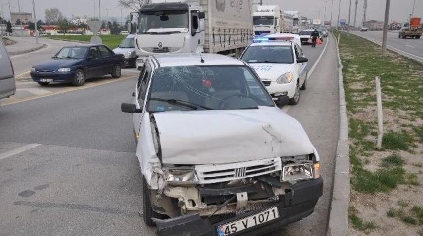 İneg&ouml;l&rsquo;de İki Kazada &Uuml;&ccedil; Kişi Yaralandı