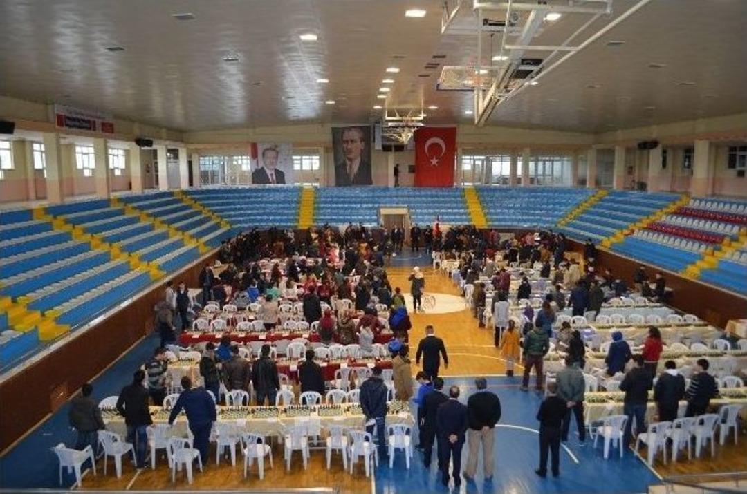 400 Kişi Aynı Anda Satran&ccedil; Oynadı