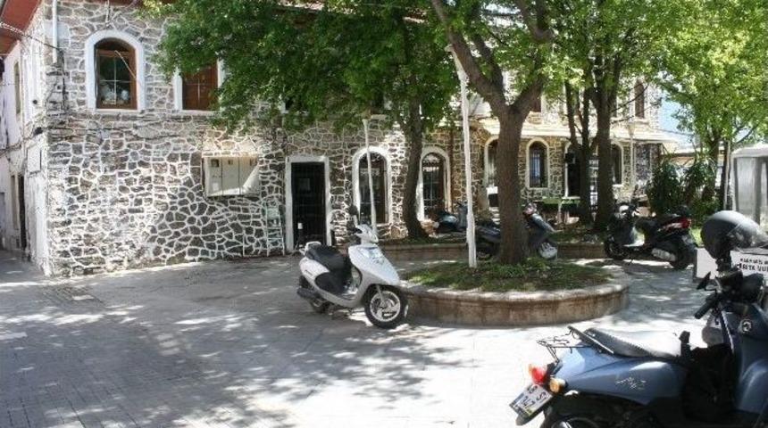 Marmaris&rsquo;te 2 Fransız Askeri Yağma Su&ccedil;undan Tutuklandı