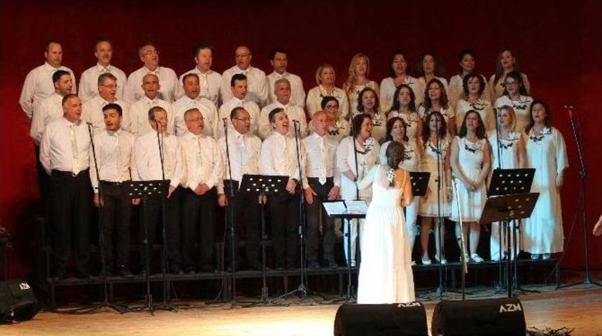 Banu Kırbağ Gaziemirlileri Mest Etti