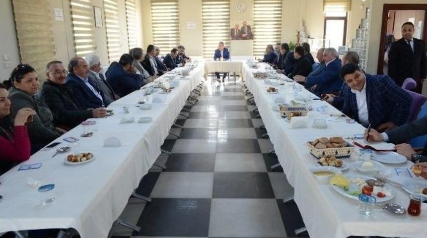 Başkan Poyraz, Muhtarları Dinledi