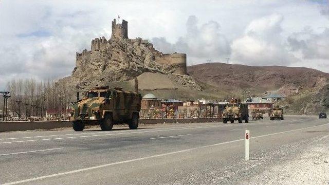 Askeri Konvoy "&ouml;l&uuml;r&uuml;m T&uuml;rkiyem" T&uuml;rk&uuml;s&uuml; İle Uğurlandı 3