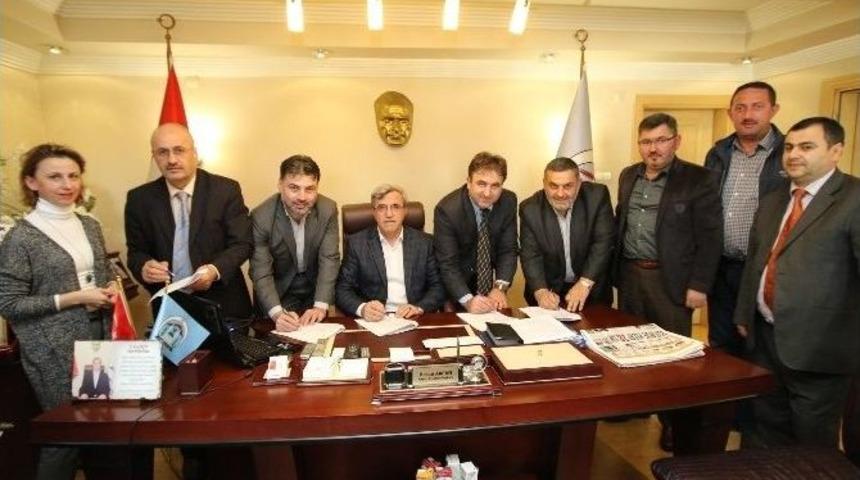 Akyazı Belediyesi&rsquo;nde Toplu İş S&ouml;zleşmesi İmzalandı