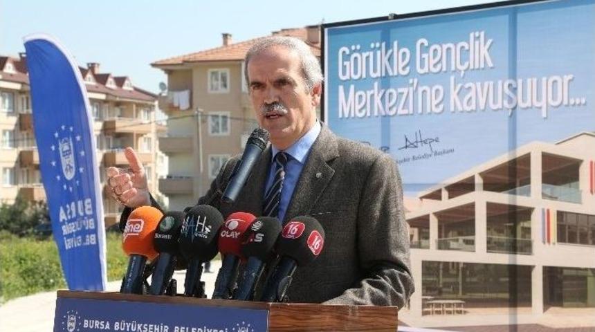 G&ouml;r&uuml;kle Gen&ccedil;lik Merkezine Kavuşuyor