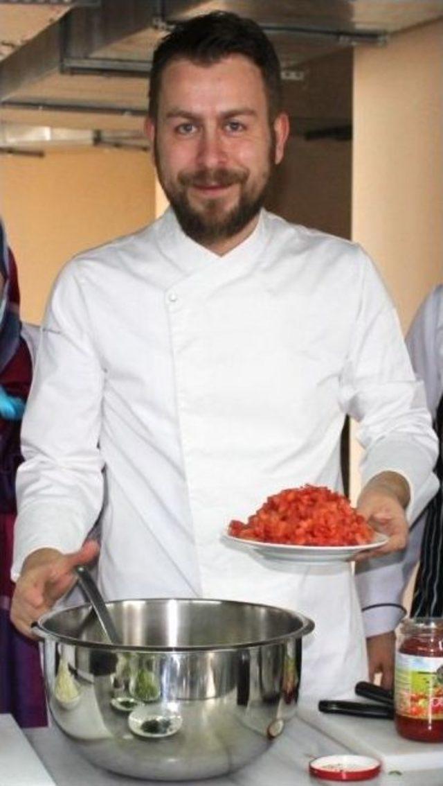 &Uuml;nl&uuml; Şef, Seyahatnamesine &Uuml;nye&rsquo;den Başladı 1