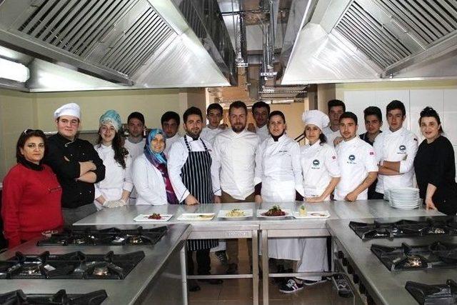 &Uuml;nl&uuml; Şef, Seyahatnamesine &Uuml;nye&rsquo;den Başladı 2