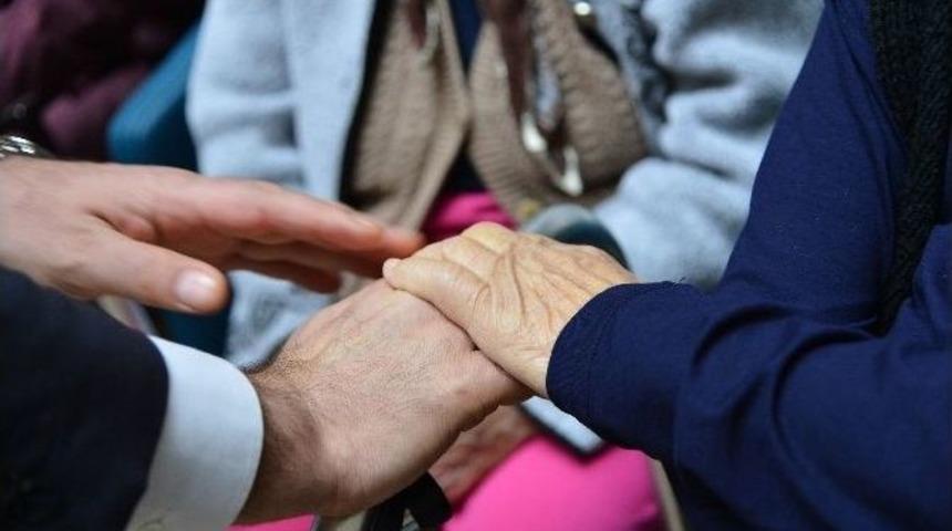 K&uuml;&ccedil;&uuml;klerden İl&ccedil;enin B&uuml;y&uuml;klerine Anlamlı Ziyaret