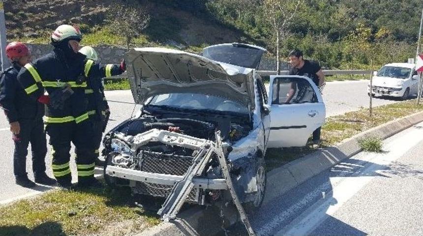 Viraja Hızlı Girince Kaza Yaptı