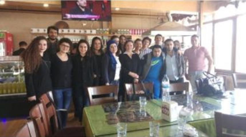 &Uuml;niversite &Ouml;ğrencilerinden Down Sendromu G&uuml;n&uuml;ne &Ouml;zel Etkinlik