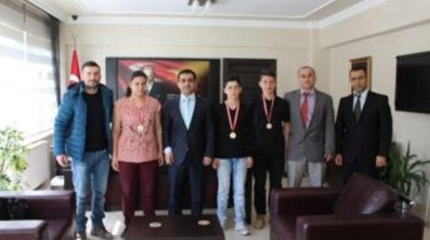 Şampiyonlardan Kaymakam Şakar&rsquo;a Ziyaret,