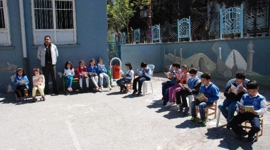 Yavuz Selim Okulunda K&uuml;t&uuml;phaneler Haftası Kutlandı