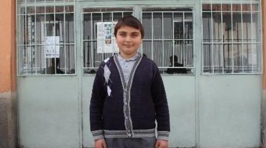 Okan Şimşek Yazdığı Şiirle İl Birincisi Oldu