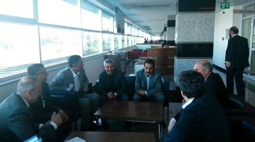 Kayat&uuml;rk, Van Merkeze Bağlı Mahalle Muhtarları İle Bir Araya Geldi