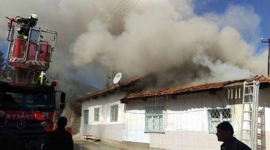 Acıpayam&rsquo;da Yangın