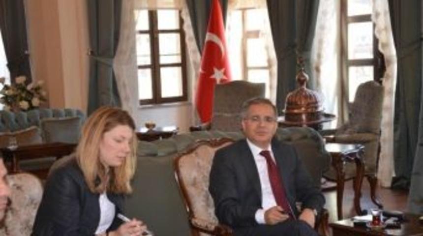 Vali Tapsız, İngiliz &rsquo;the Tımes&rsquo; Gazetesine Konuştu