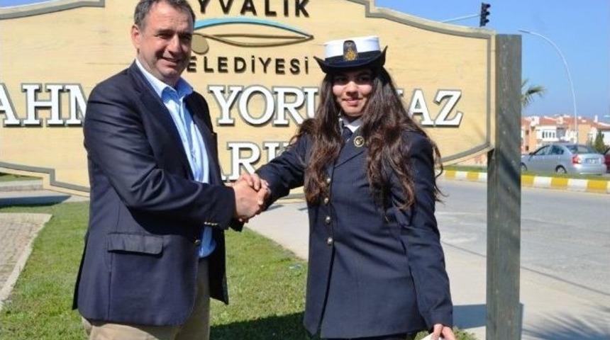 Ayvalık&rsquo;ta Yazar Yorulmaz İkinci Kez Anıldı