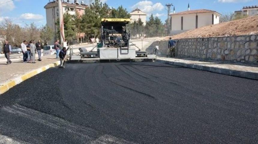 Altınşehir Mahallesinde Asfaltlama &Ccedil;alışması Yapıldı