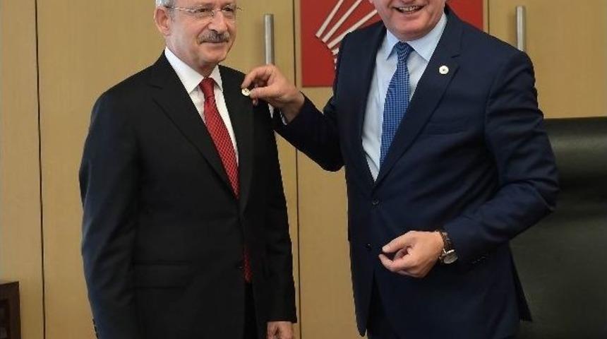 Kılı&ccedil;daroğlu, Belediye Başkanları Birliği Y&ouml;netimi İle Biraraya Geldi