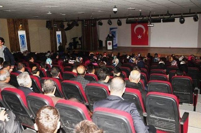 Van’da “üniversite Ailelerle Buluşuyor” Konferansı