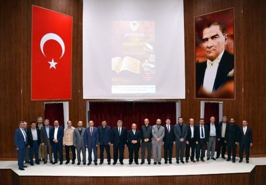 Namık Kemal &Uuml;niversitesi&rsquo;nde Fıkıh Medeniyeti Konferansı
