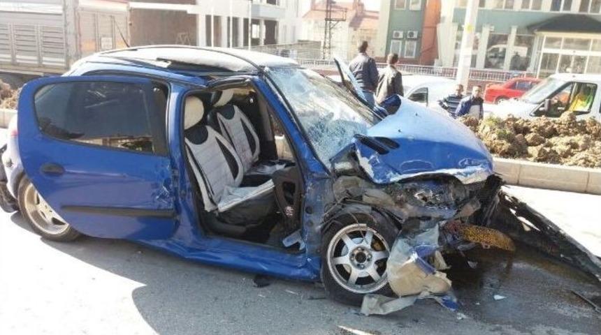 Tavşanlı&rsquo;da Trafik Kazası, 4 Yaralı